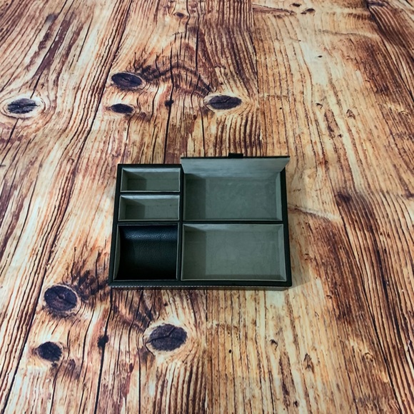 Valet It Will Help you to Organize your Valuables - Picture 5 of 8